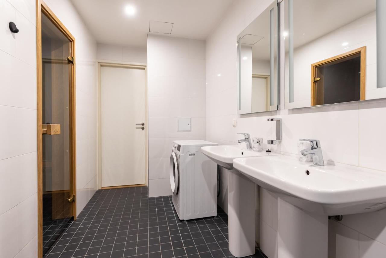 Stylish Apartment With Parking In Telliskivi Tallinn Kültér fotó