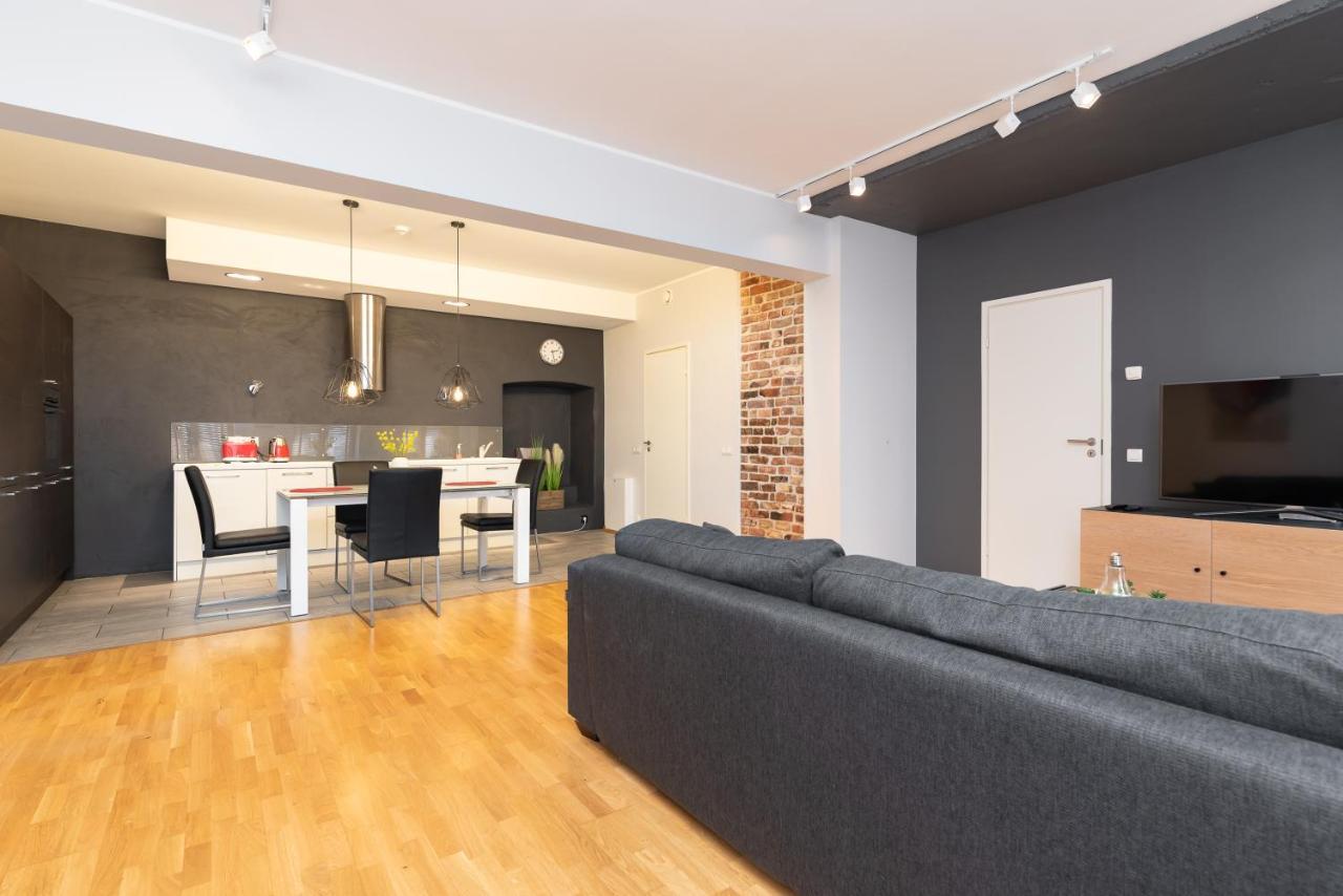 Stylish Apartment With Parking In Telliskivi Tallinn Kültér fotó