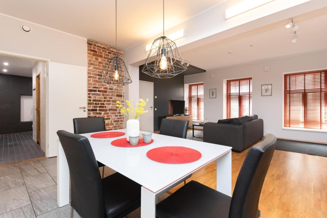 Stylish Apartment With Parking In Telliskivi Tallinn Kültér fotó